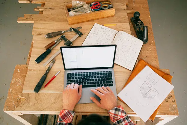Revamp Your General Contractor Business With These Must-Have Apps and Software